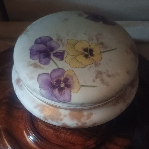 French Limoges Storage Trinket Box Hand Painted Pansies - Picture 1 of 2